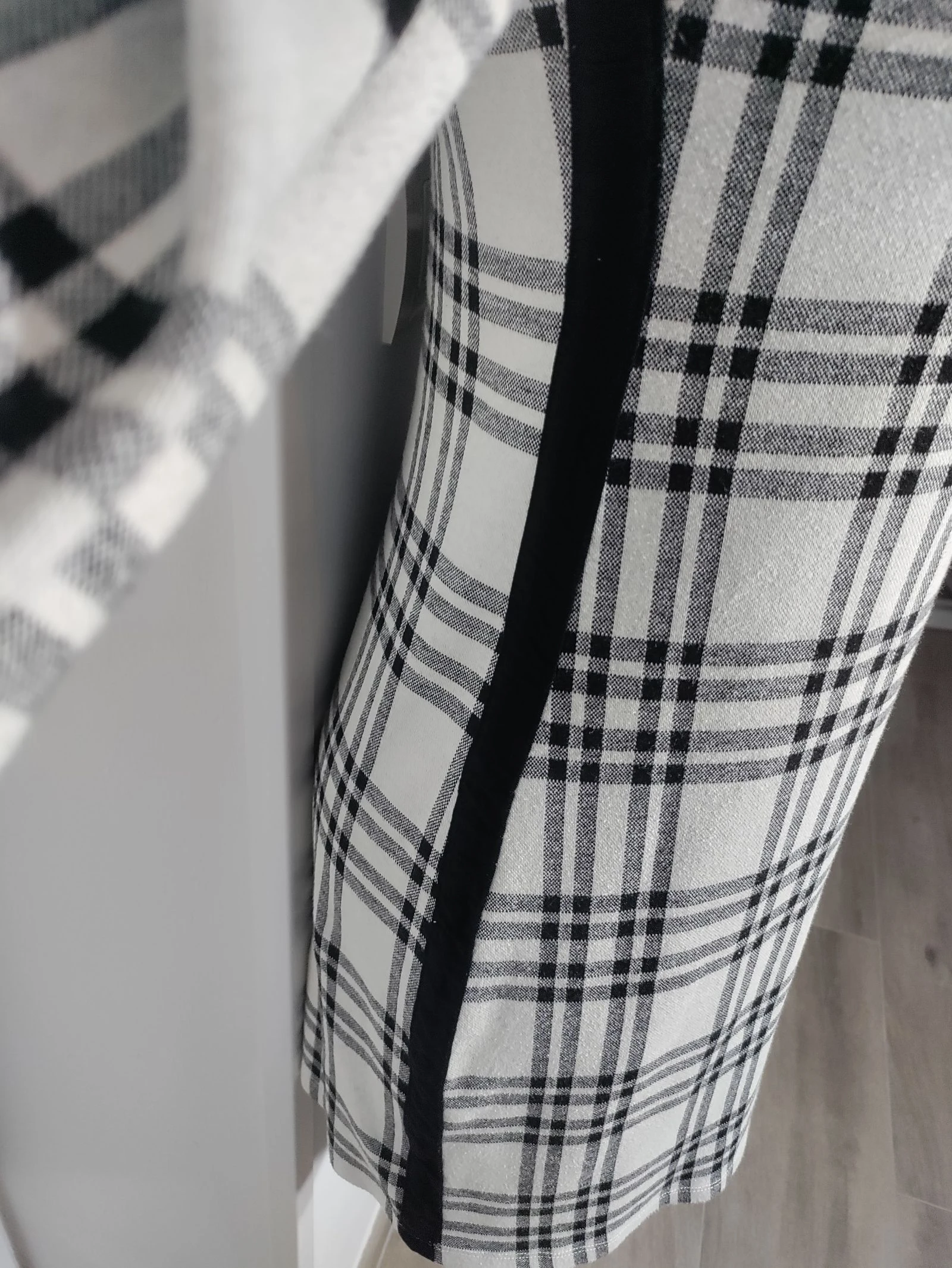 Vestido cuadros blanco y negro Bershka manga larga – Talla S – photo 5